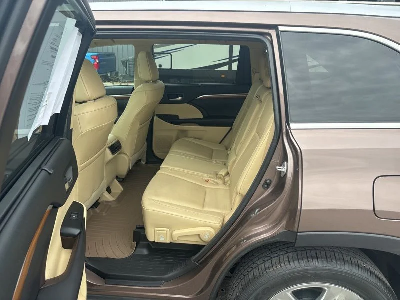 Used 2017 Brown Toyota Limited image 16