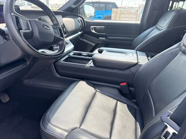 Used 2025 White Metallic Ford Platinum image 8