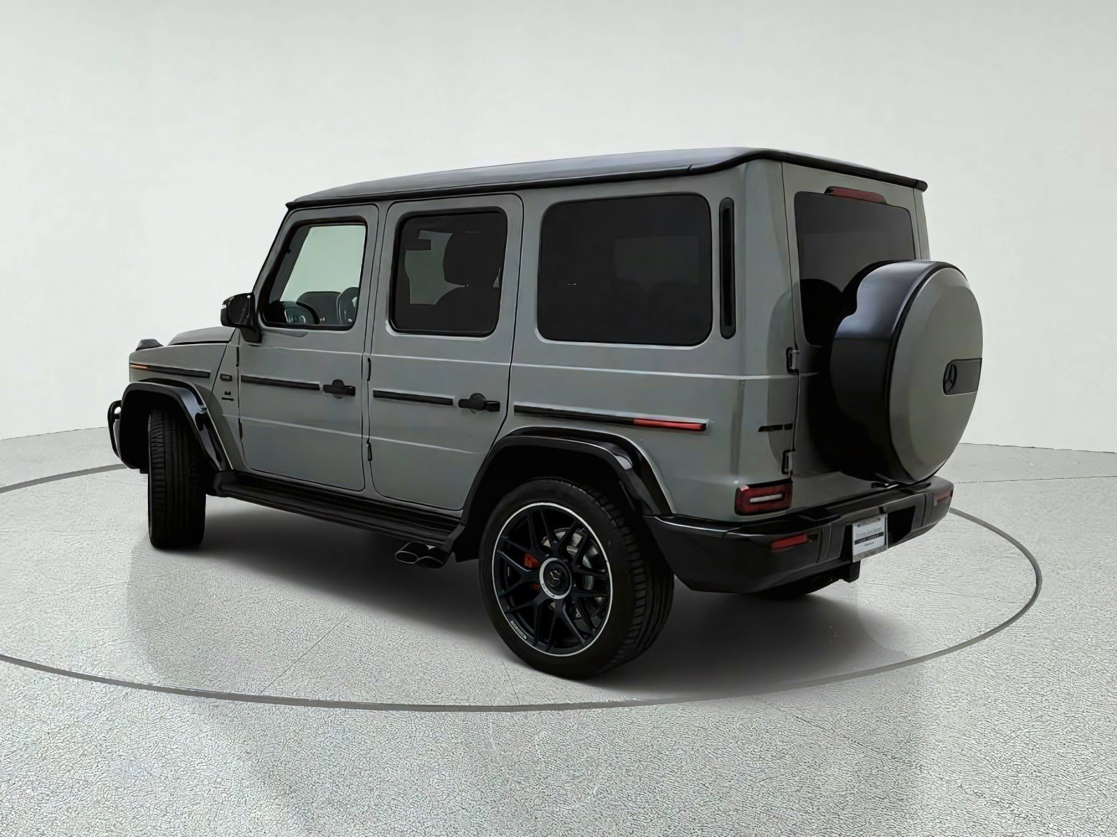 New 2027 MANUFAKTUR Arabian Grey Non- Metallic Mercedes-Benz AMG® G 63 SUV image 12