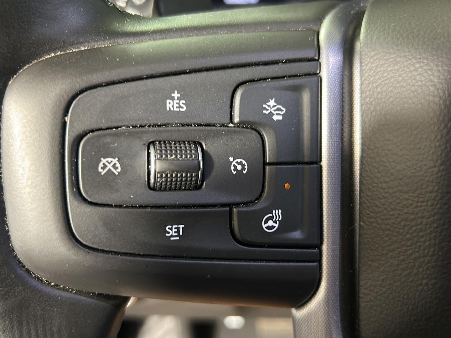 Used 2024 Onyx Black GMC Elevation image 23