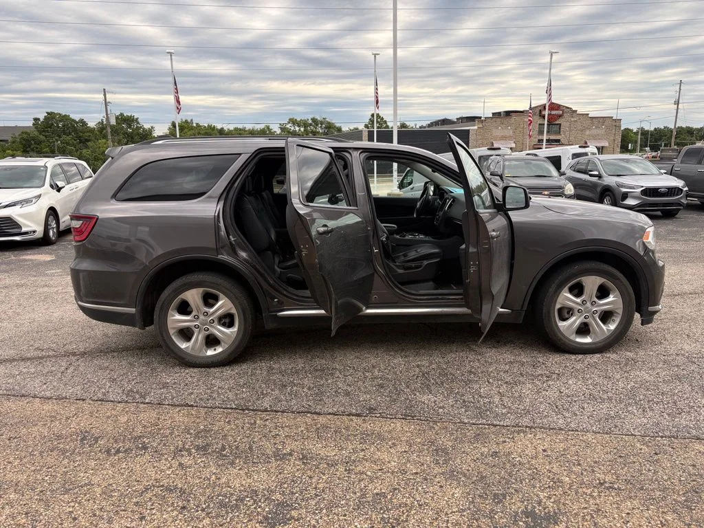 Used 2014 Granite Crystal Clearcoat Metallic Dodge Limited image 8