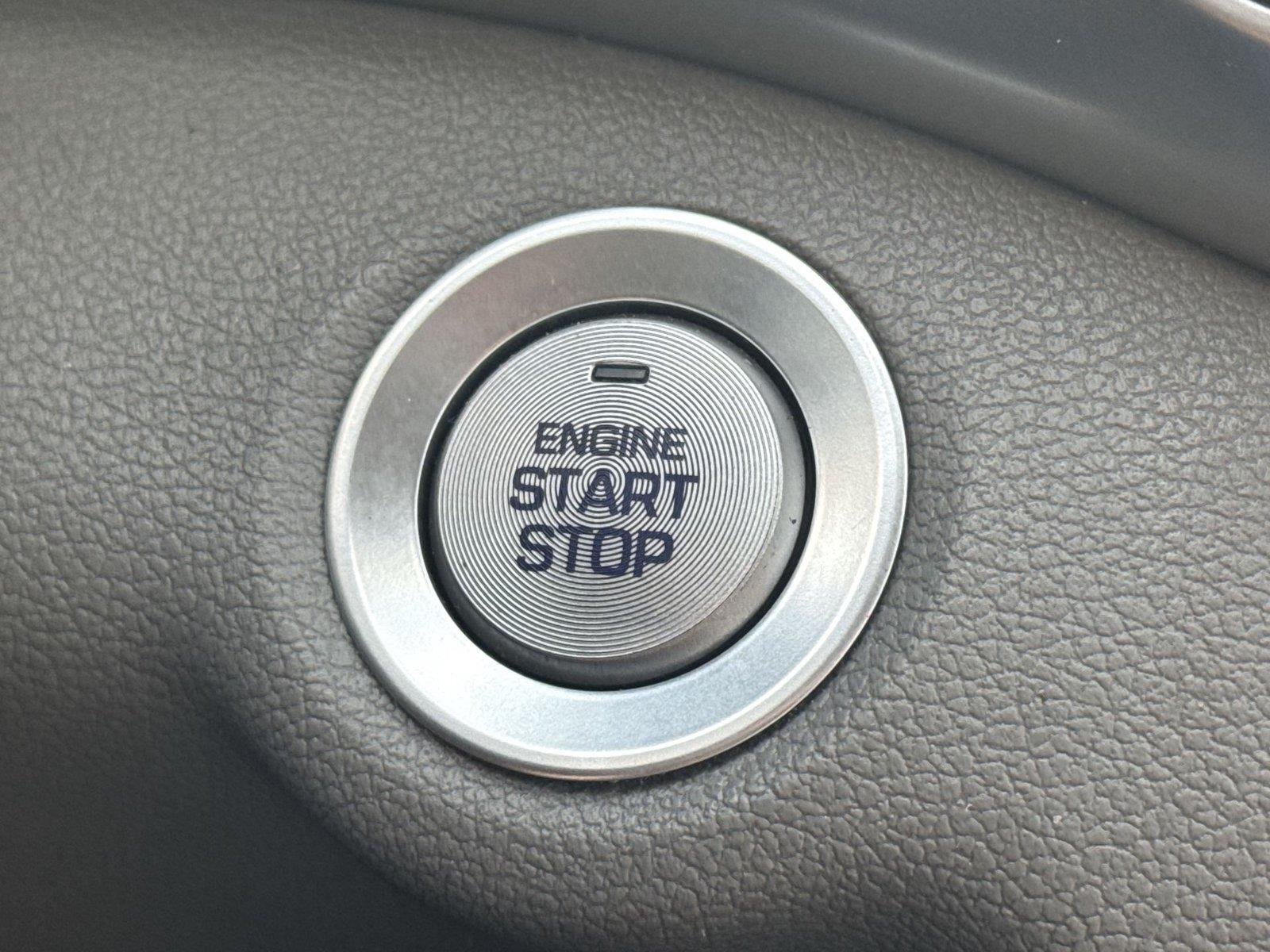 Used 2020 Fluid Metal Hyundai Limited image 32