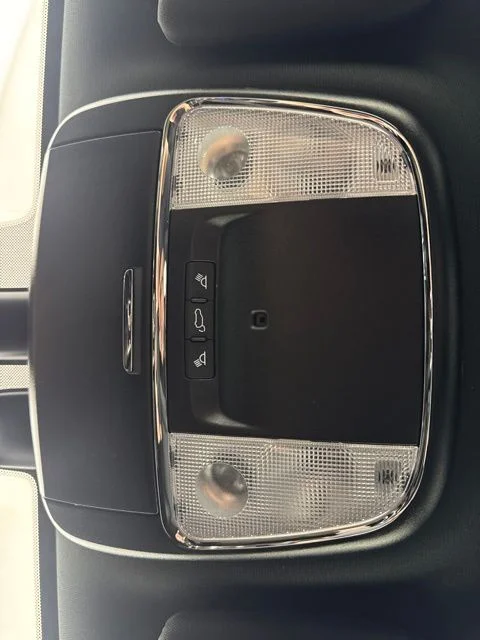 Used 2020 Billet Silver Metallic Jeep Laredo image 14