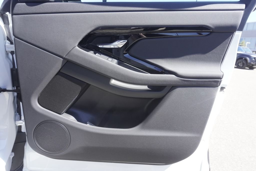 New 2026 Fuji White Land Rover S image 20