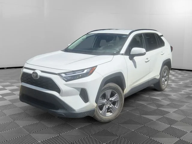 Used 2025 White Toyota XLE image 1
