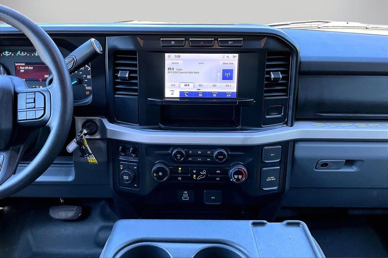 Used 2023 White Ford XLT image 12