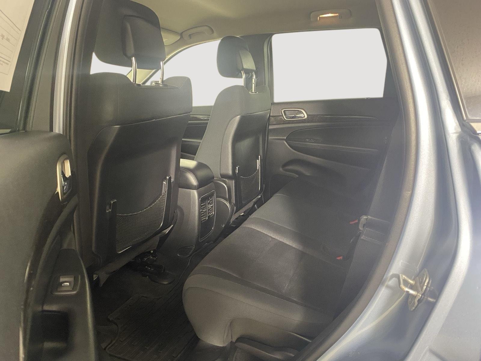Used 2012 Winter Chill Pearl Jeep Laredo image 3