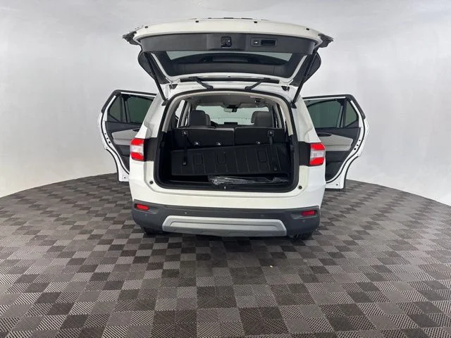 Used 2023 White Honda EX-L image 15