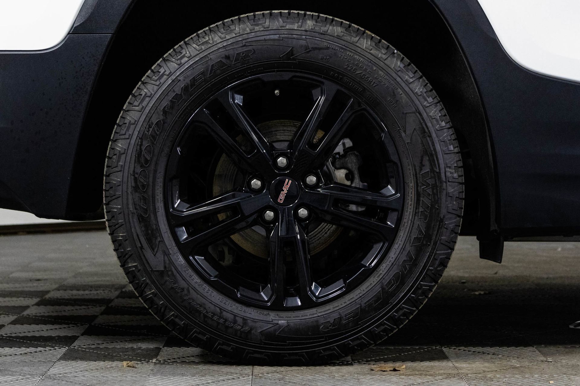 2023 GMC TERRAIN - Image 42