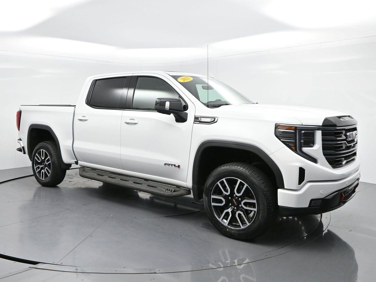 Used 2025 Summit White GMC AT4 image 7