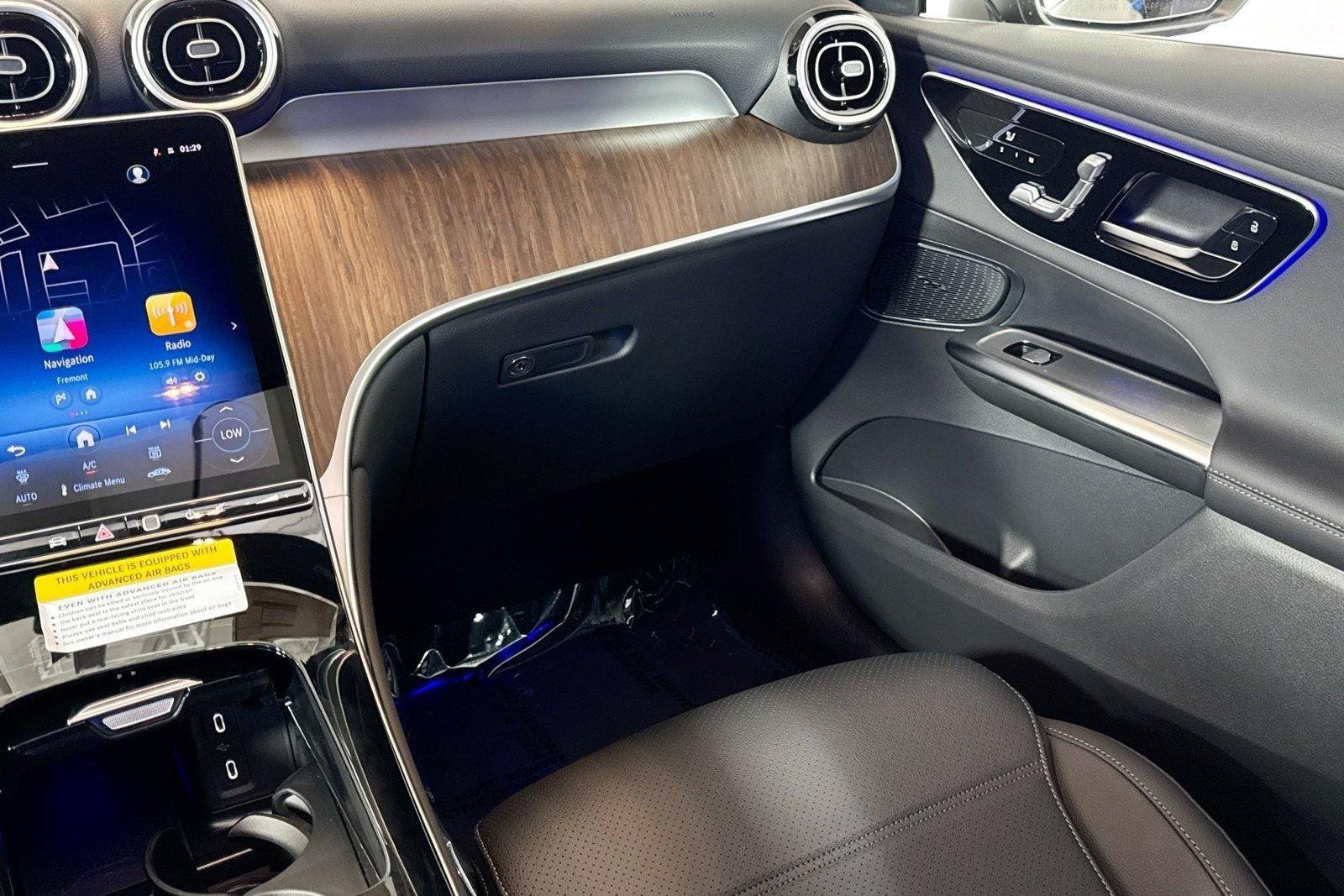 New 2026 Black Mercedes-Benz GLC 300 image 21