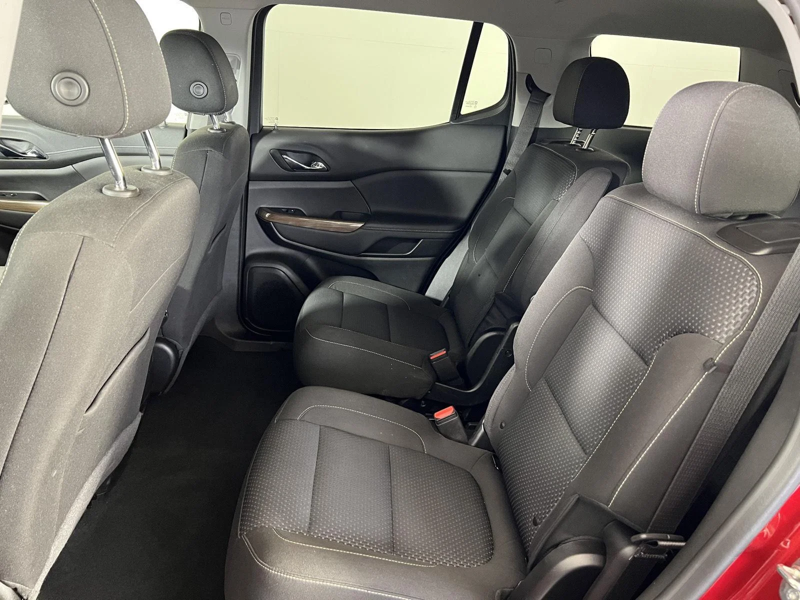 Used 2023 Volcanic Red Tintcoat GMC SLE image 19