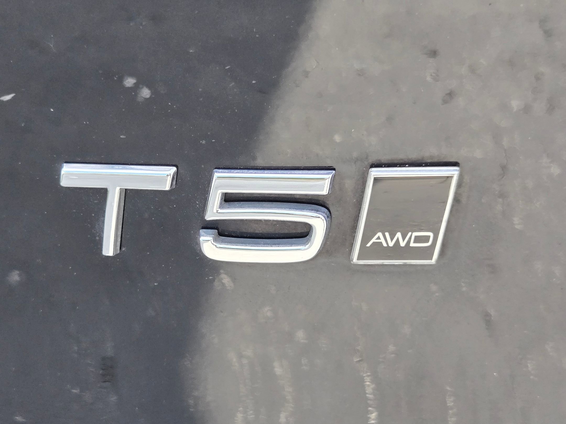 Used 2022 Denim Blue Metallic Volvo Momentum image 37