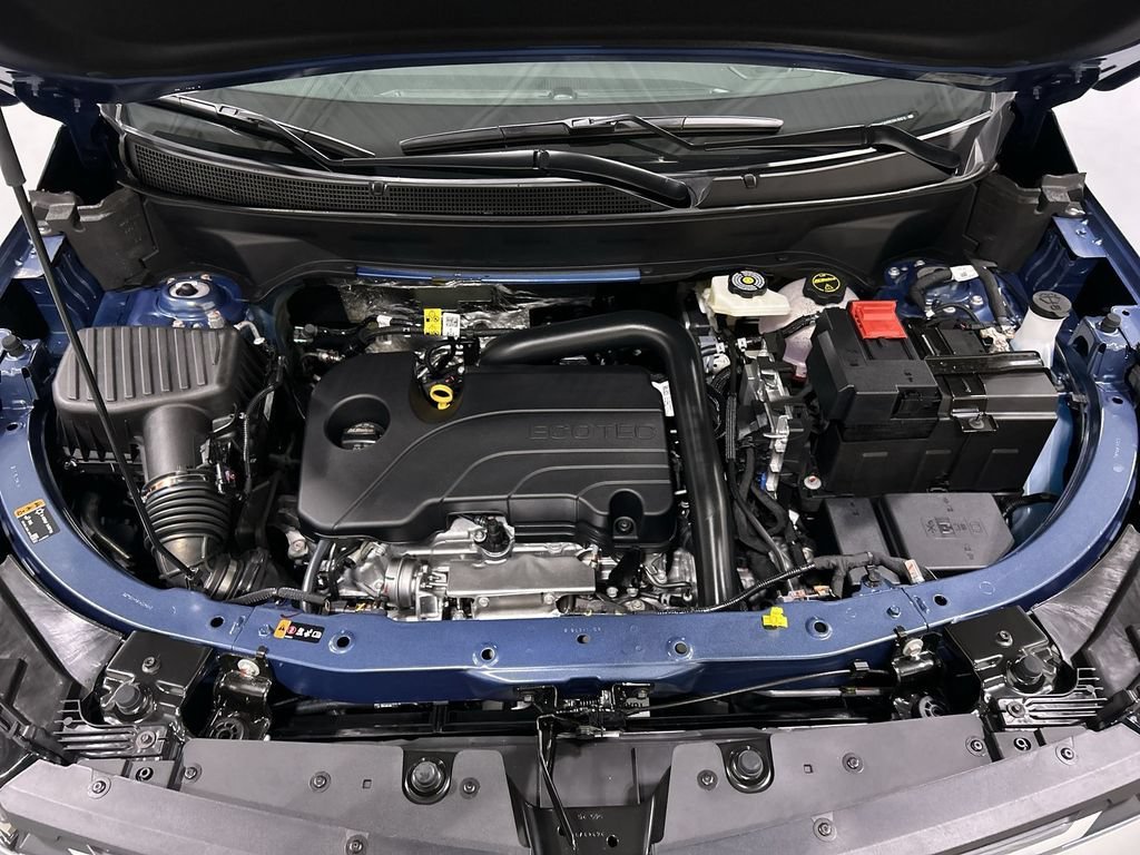 2027 Chevrolet Equinox LT - Photo 17