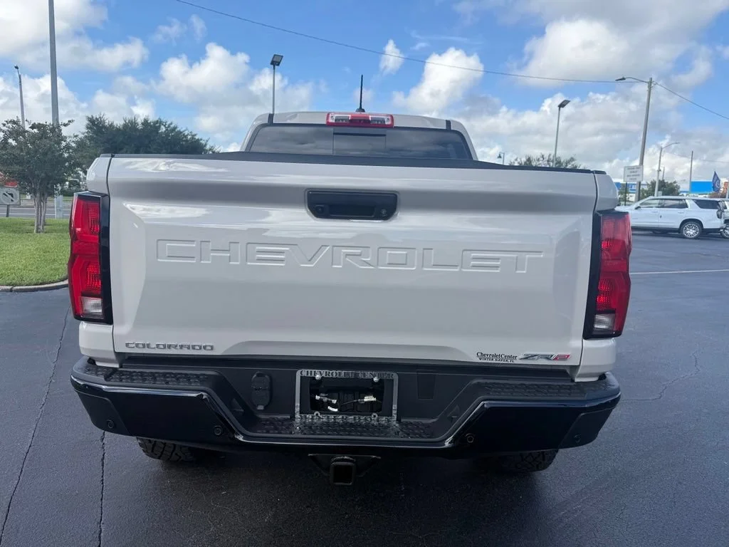 2026 Chevrolet Colorado ZR2 - Photo 7