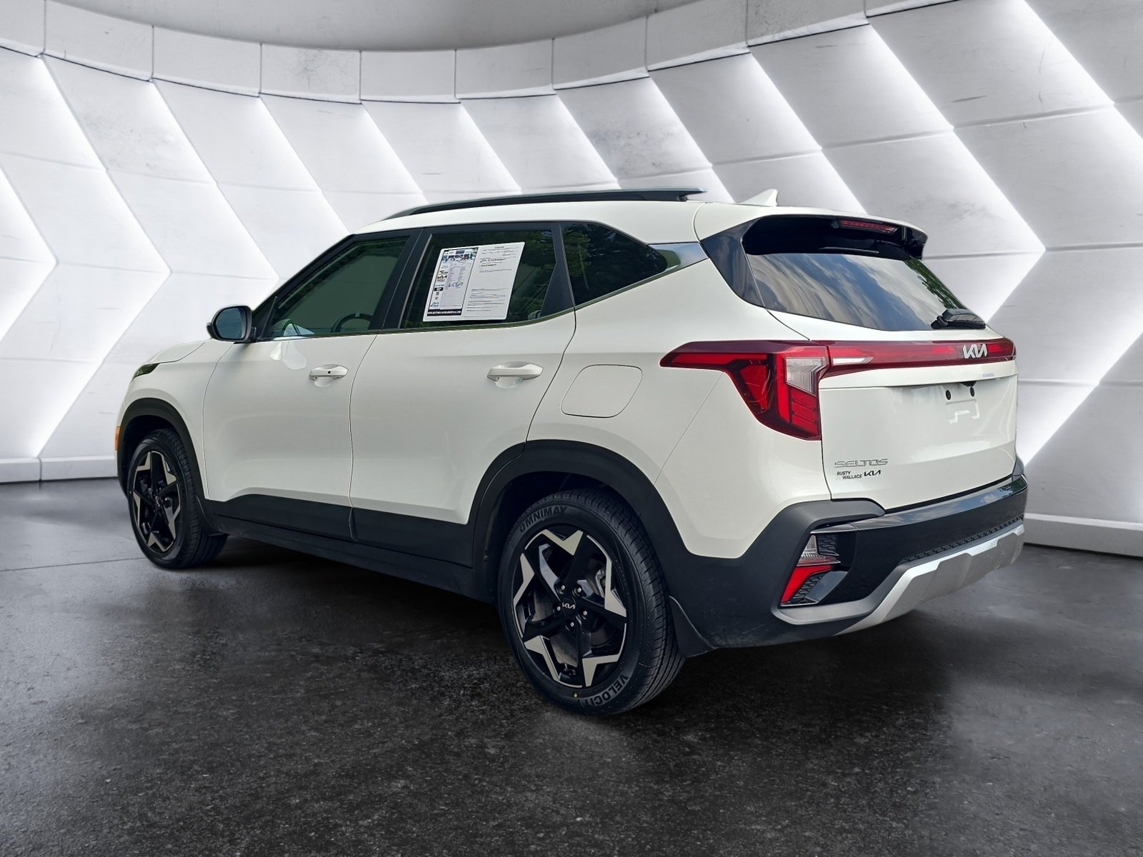 Used 2024 White Kia EX image 3
