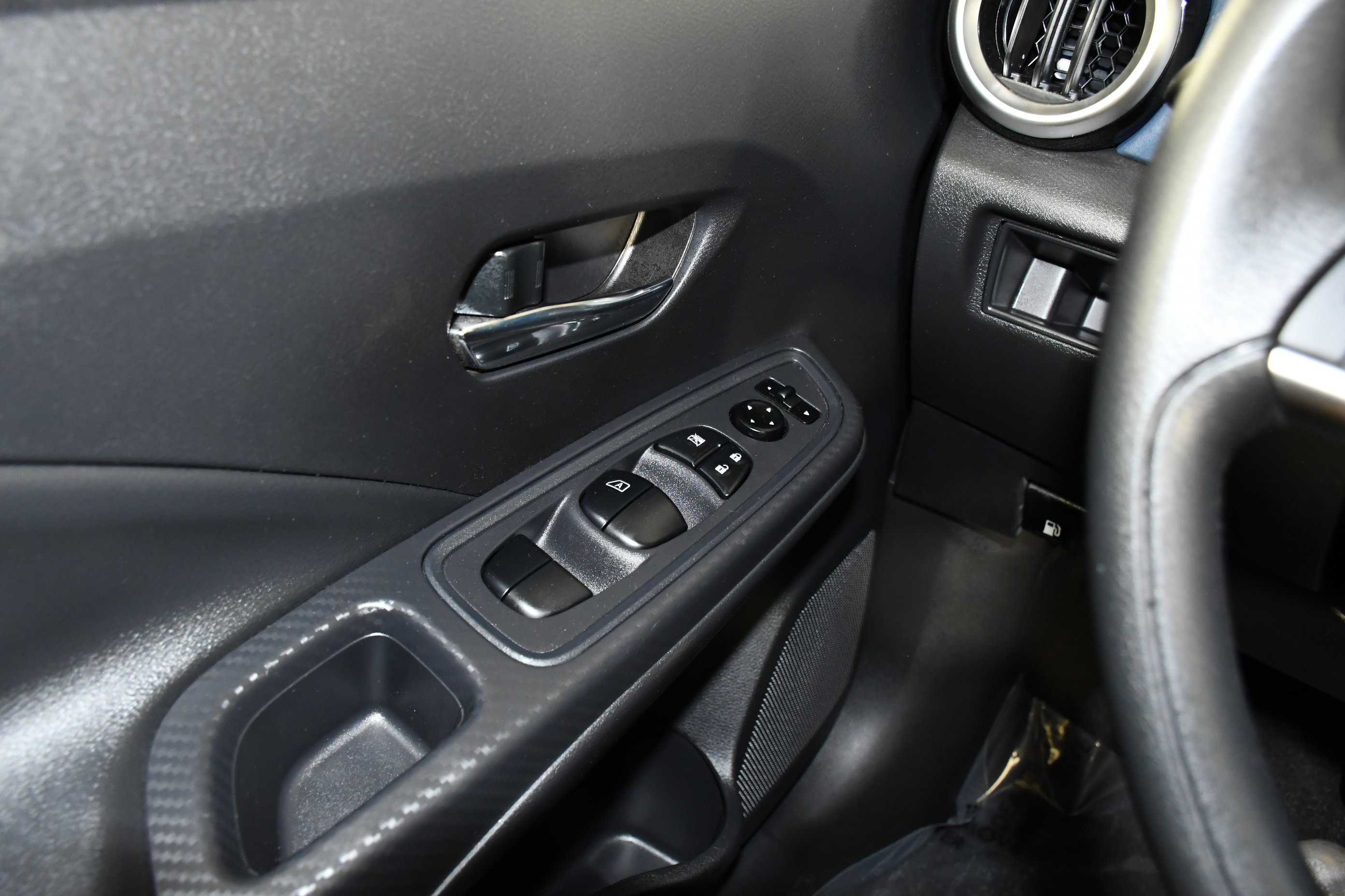 Used 2025 Gun Metallic Nissan SV image 31