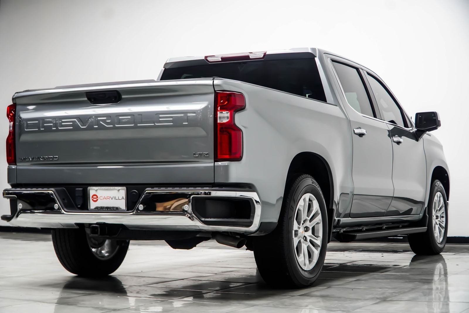Used 2024 Gray Chevrolet LTZ image 14