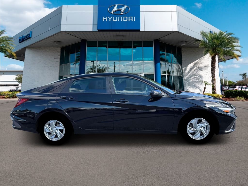 New 2026 Black Hyundai SE image 29