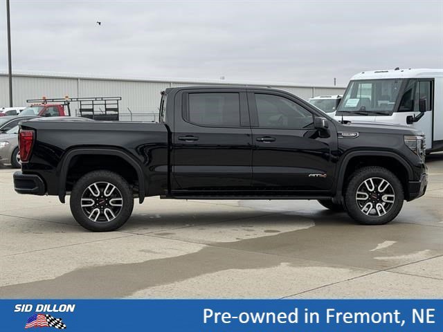Used 2024 Onyx Black GMC AT4 image 3