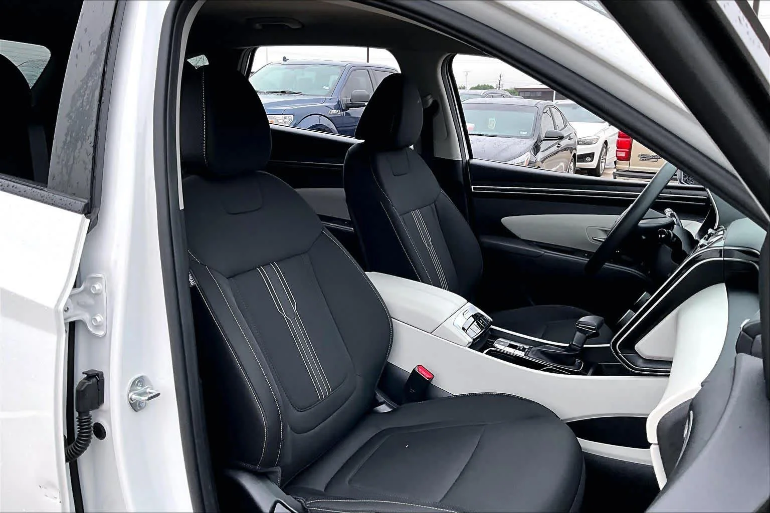Used 2023 Serenity White Pearl Hyundai SEL image 9