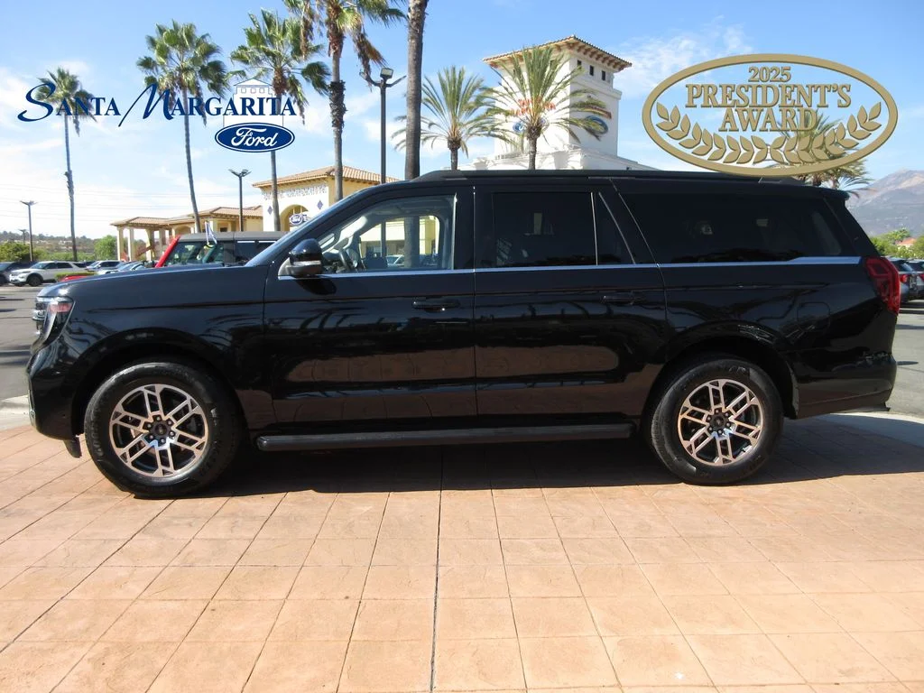 Certified Used 2025 Agate Black Metallic Ford Active image 1