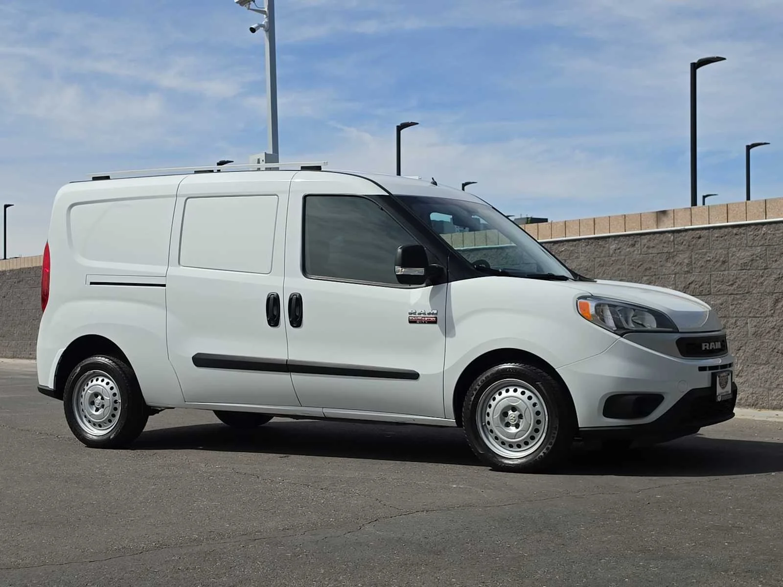 Used 2022 Bright White Ram Tradesman image 3
