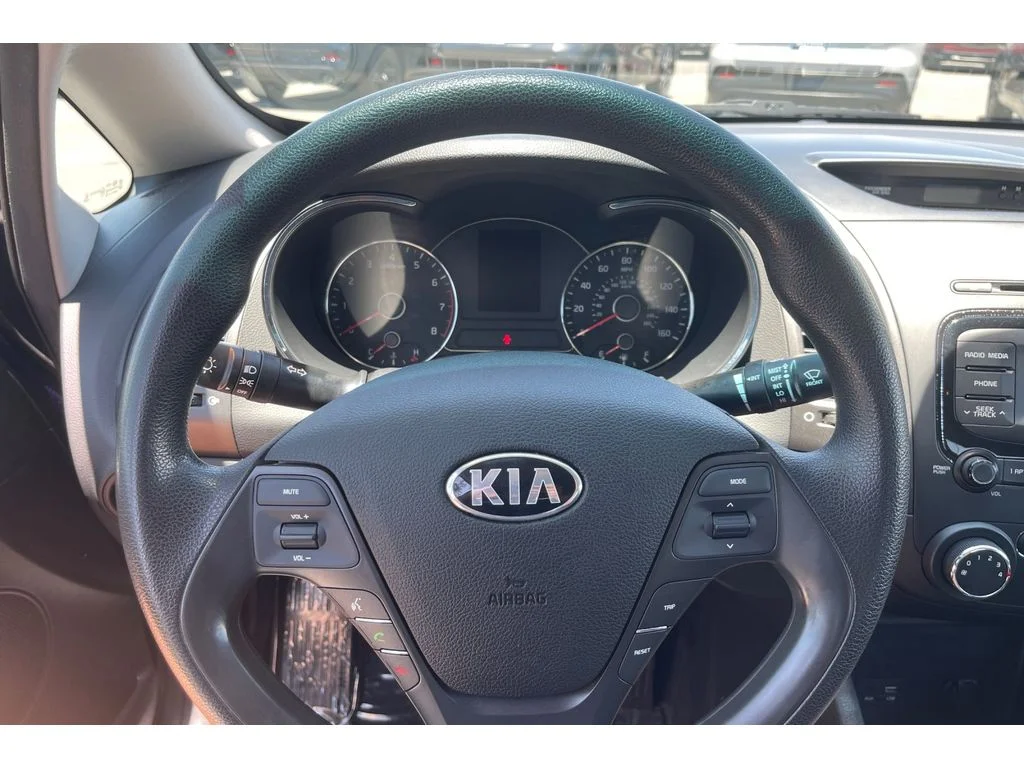 Used 2017 Deep Sea Blue Kia LX image 30