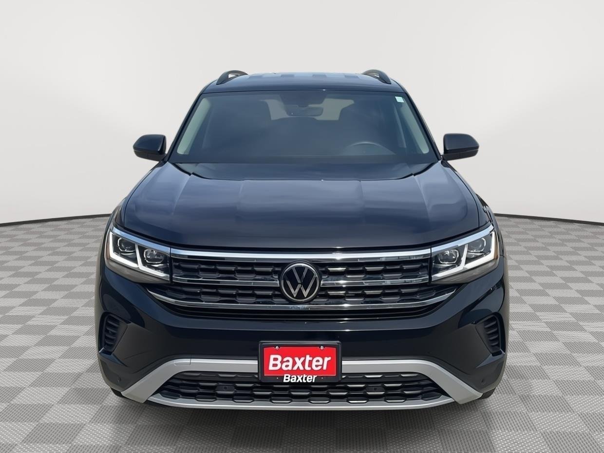 Used 2023 Deep Black Pearl Volkswagen 2.0T SE w/Technology image 8