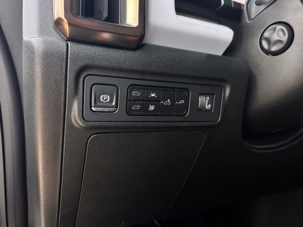 Used 2024 White GMC 3X image 21