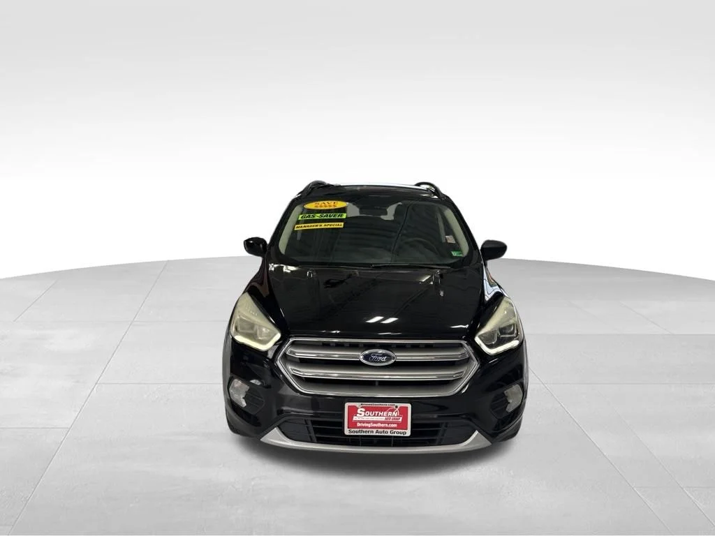 Used 2017 Black Ford SE image 9