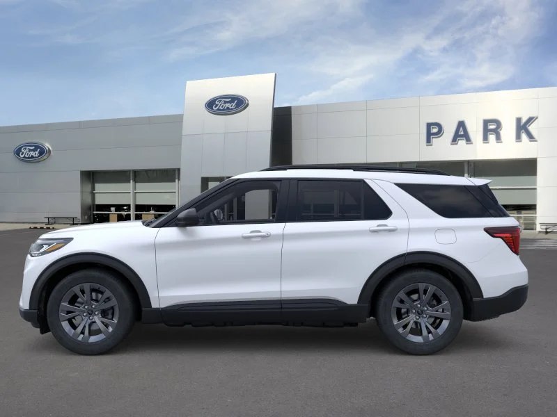 New 2026 Star White Metallic Tri-Coat Ford Active image 3