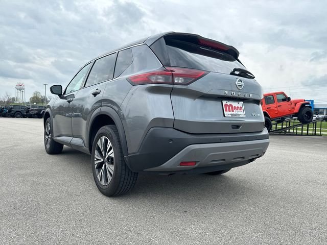 Used 2021 Gray Nissan SV image 8
