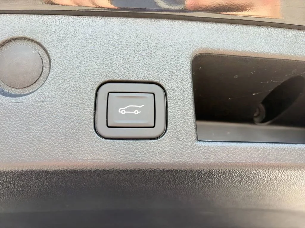 2026 Chevrolet Equinox LT - Photo 8