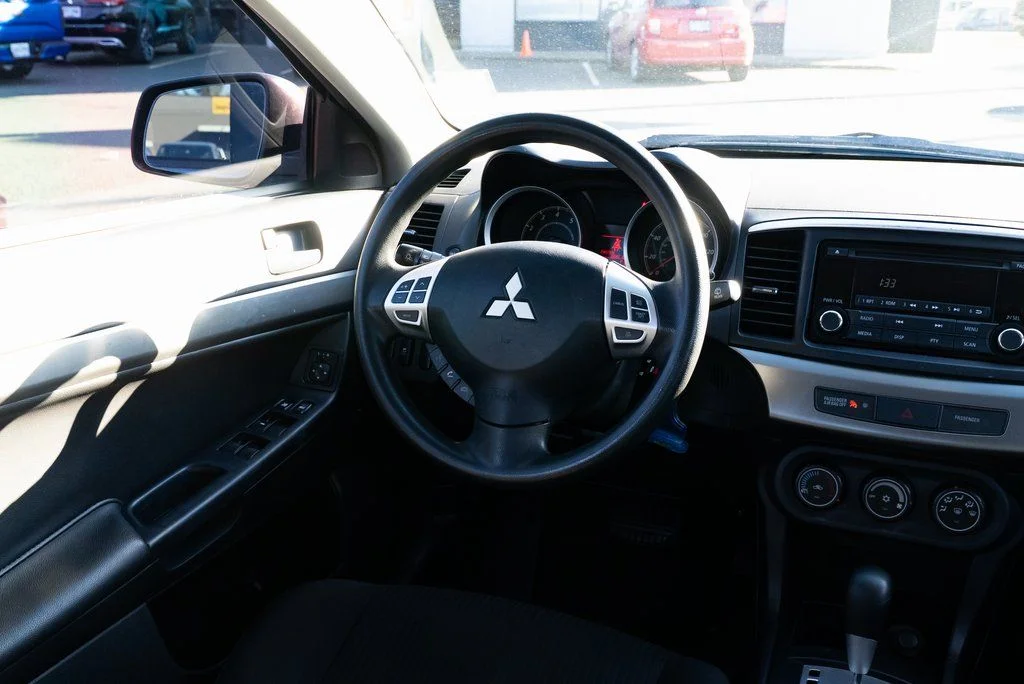 Used 2014 Silver Mitsubishi ES image 8