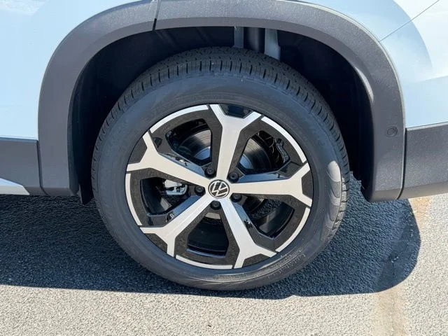 New 2026 White Volkswagen 2.0T SE image 6