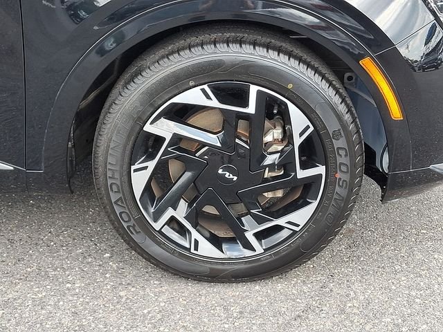 Used 2023 Black Kia SX-Prestige image 9