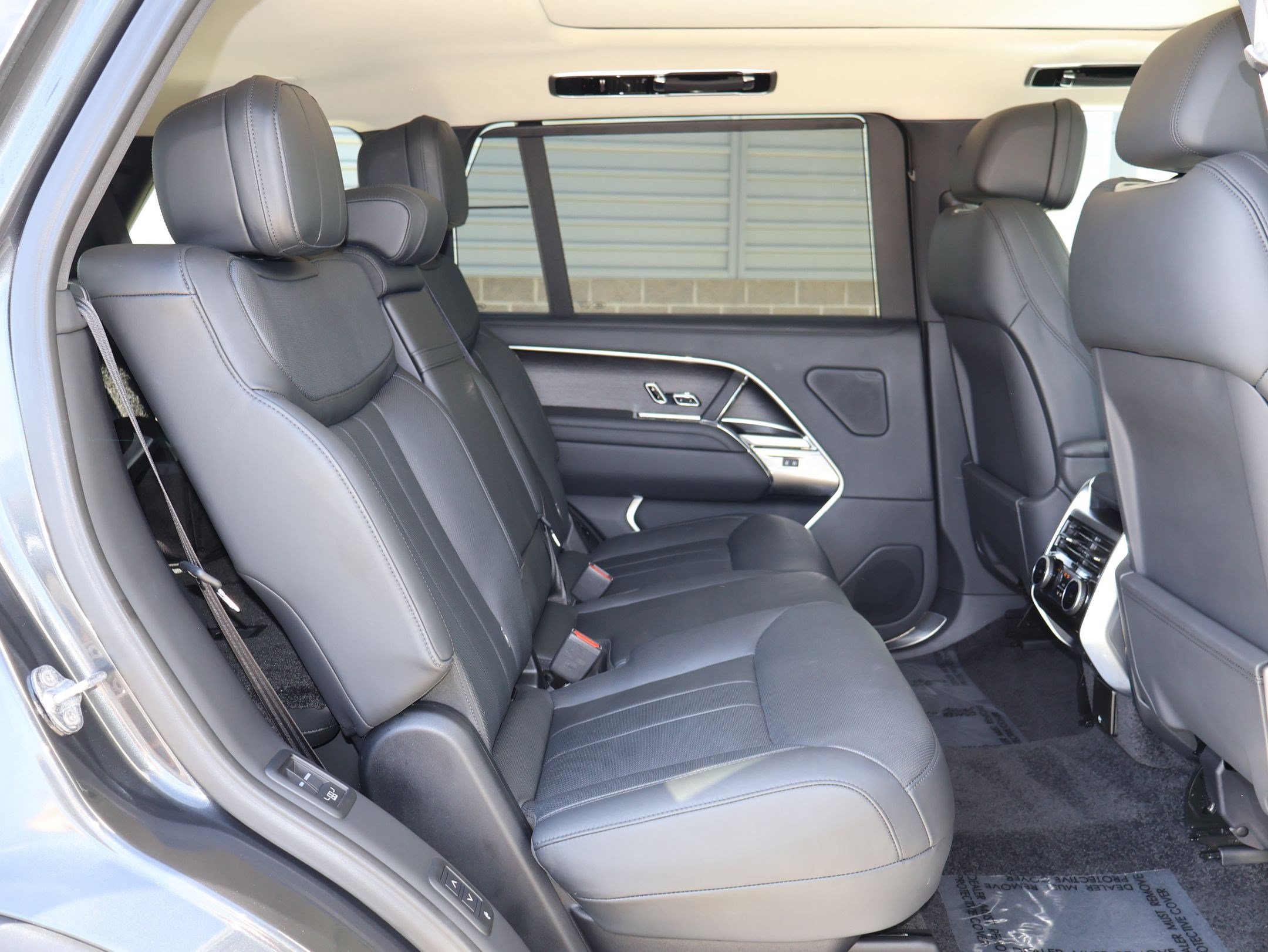 Certified Used 2024 Carpathian Gray Premium Metallic Land Rover SE image 25