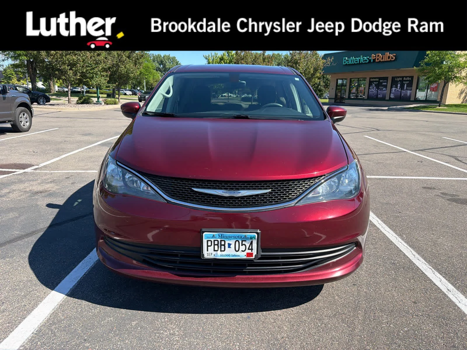 2017 Chrysler Pacifica Touring's photo
