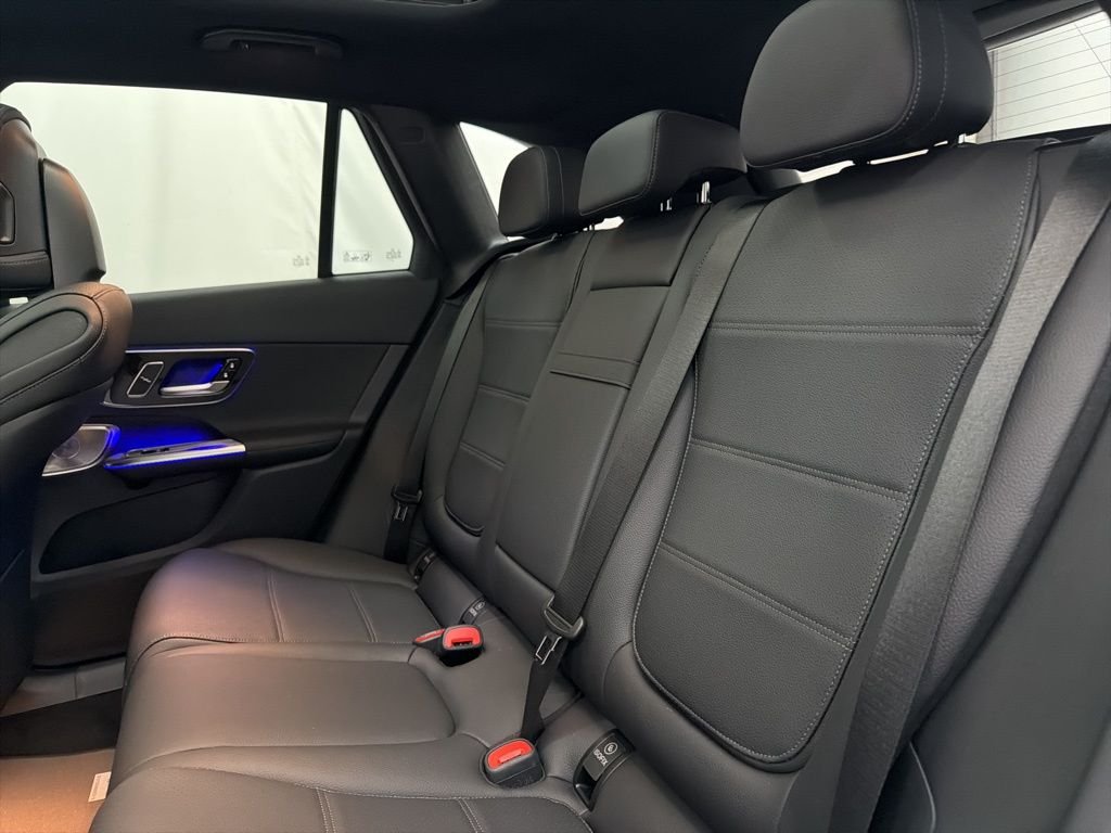 Used 2026 White Mercedes-Benz GLC 300 image 19