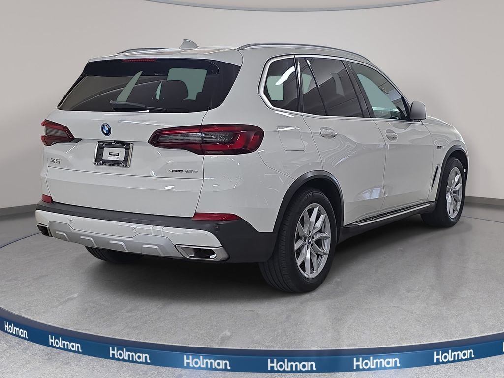 Certified Used 2023 Alpine White BMW xDrive45e image 6