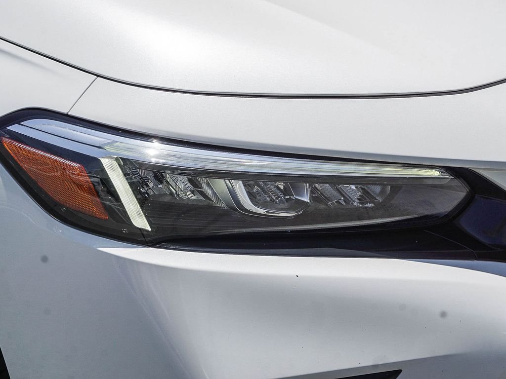 Used 2022 White Honda EX image 10