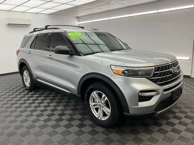 Used 2020 Silver Ford XLT image 3