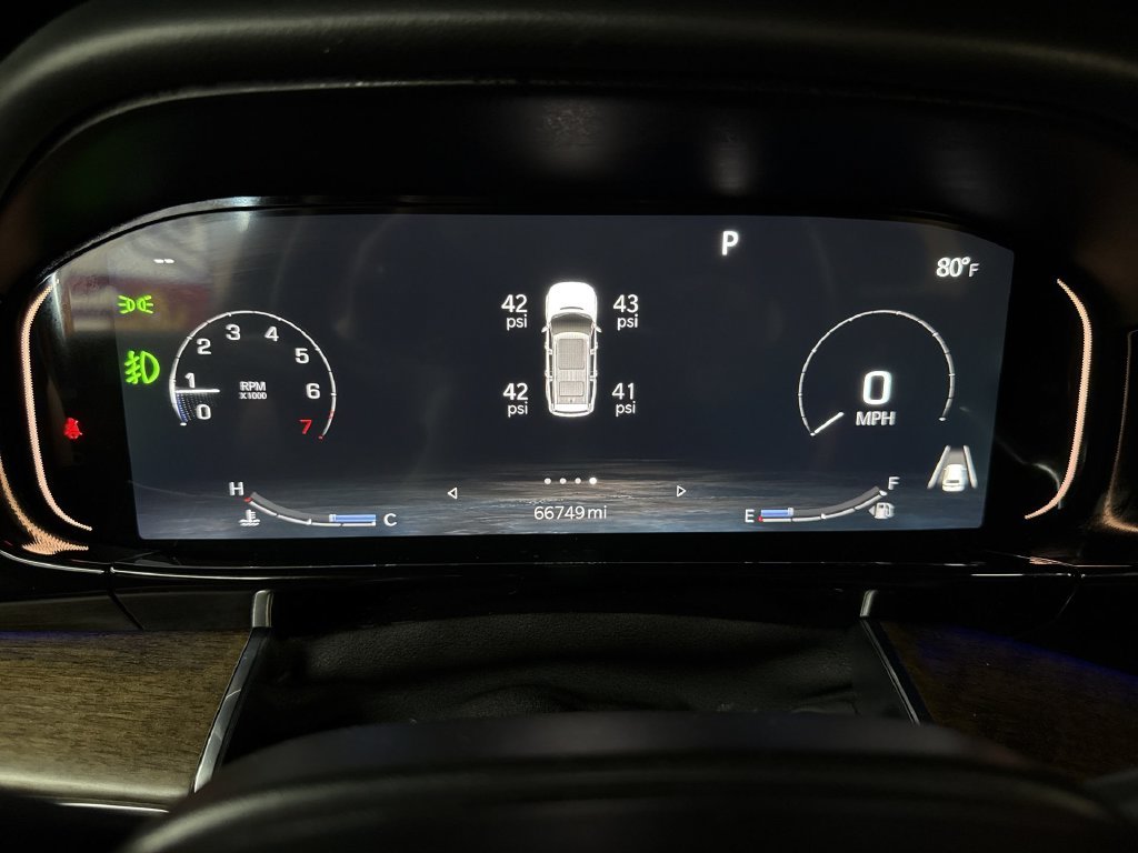 Used 2022 Velvet Jeep Series II image 24