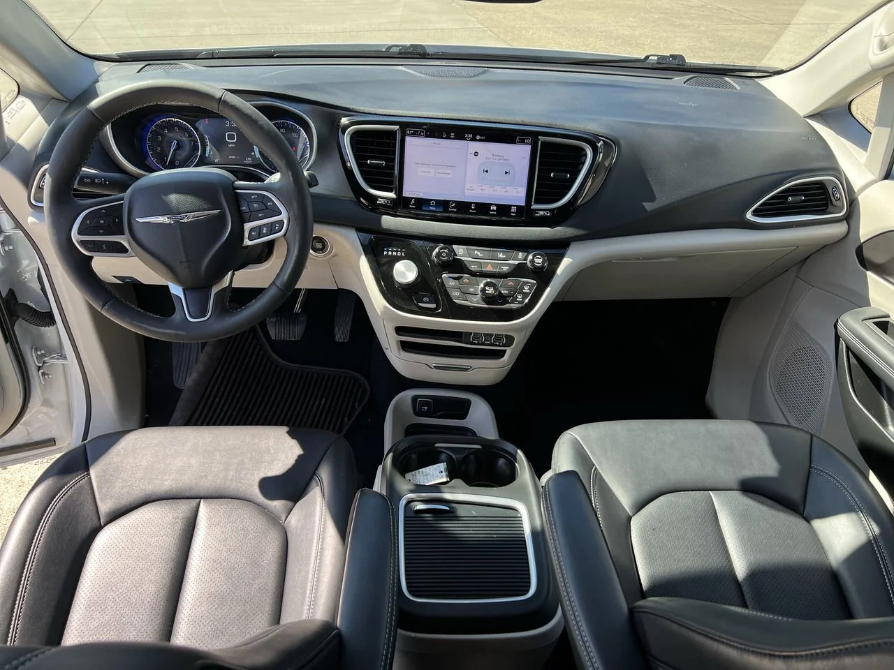 2024 Chrysler Pacifica Touring L - Photo 21