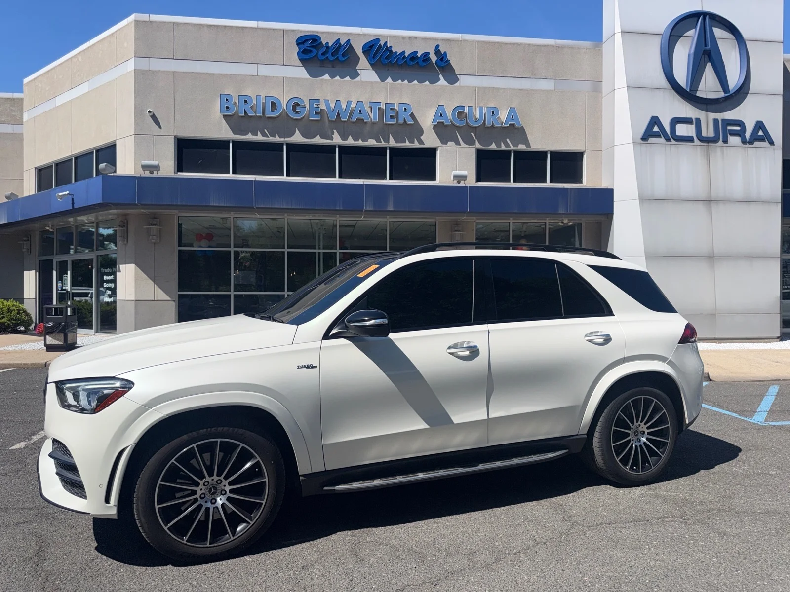 Used 2020 Designo Diamond White Metallic Mercedes-Benz GLE 450 4MATIC® image 1