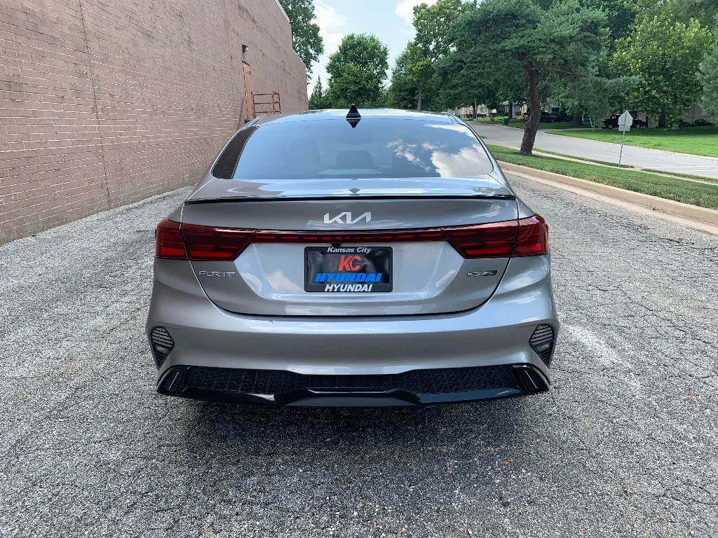 Used 2022 Steel Gray Kia GT-Line image 4
