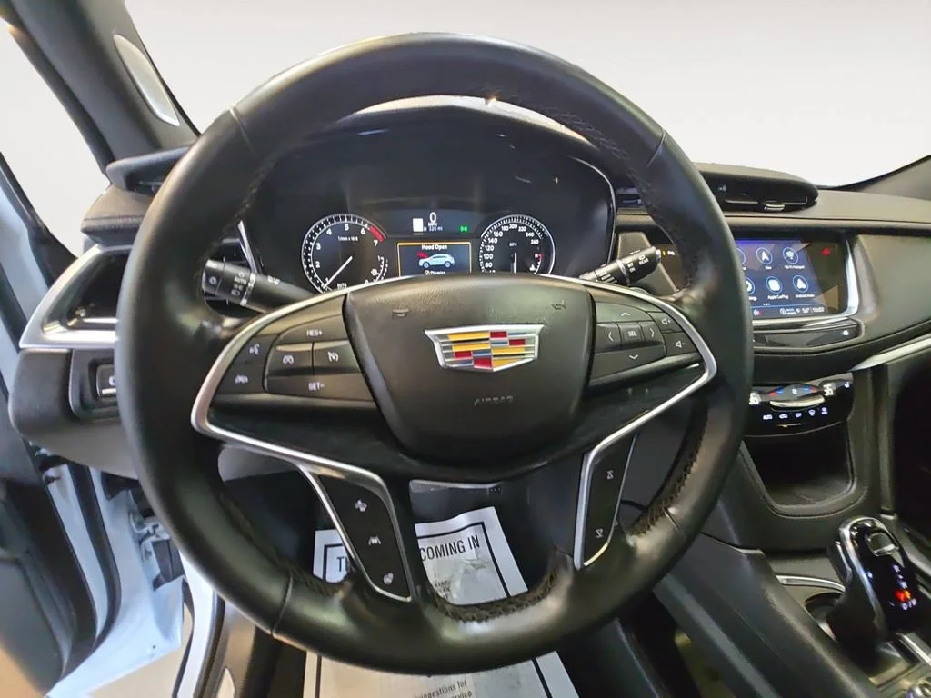 Used 2025 Crystal White Tricoat Cadillac Premium Luxury image 19