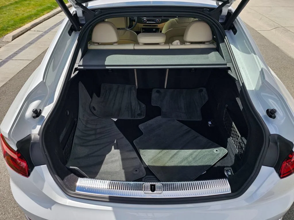 Used 2018  Audi Premium Plus image 13