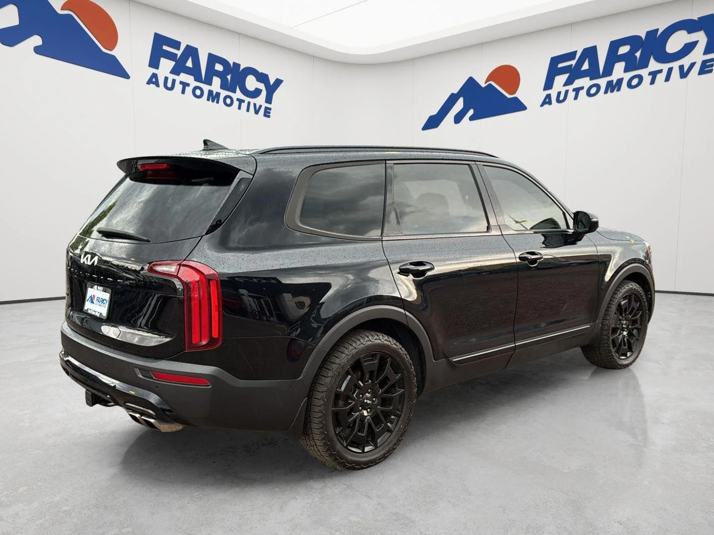 Used 2022 Ebony Black Kia SX image 5